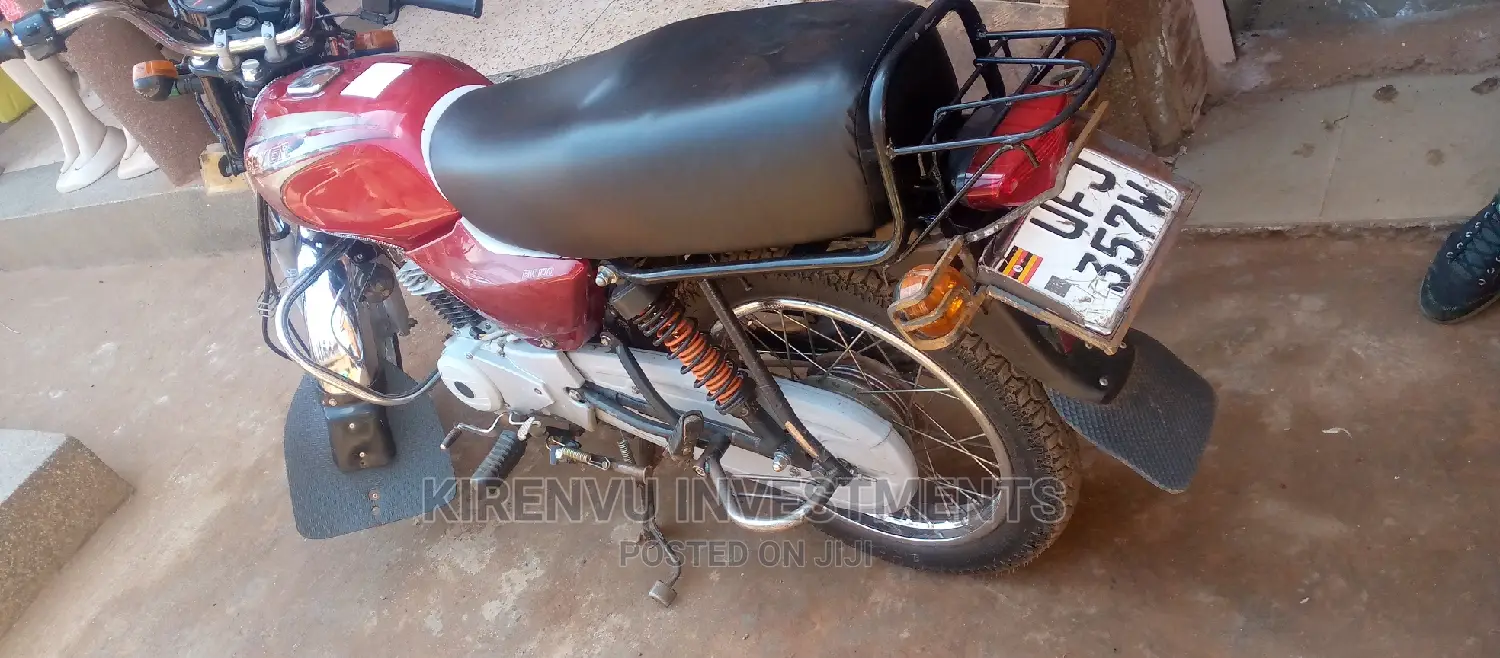 Bajaj Boxer 100 2018 Red