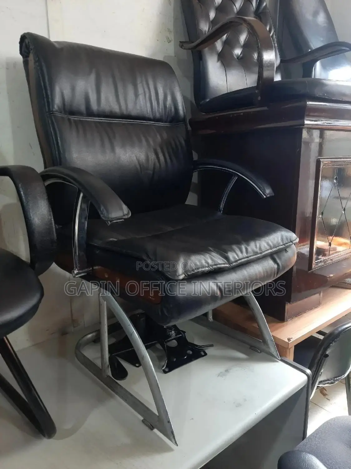 Static Visitors Chair