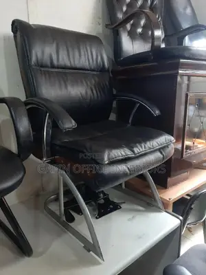 Static Visitors Chair