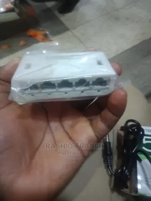 5 Ports Desk Top Switch Compliable CCTV and Offices