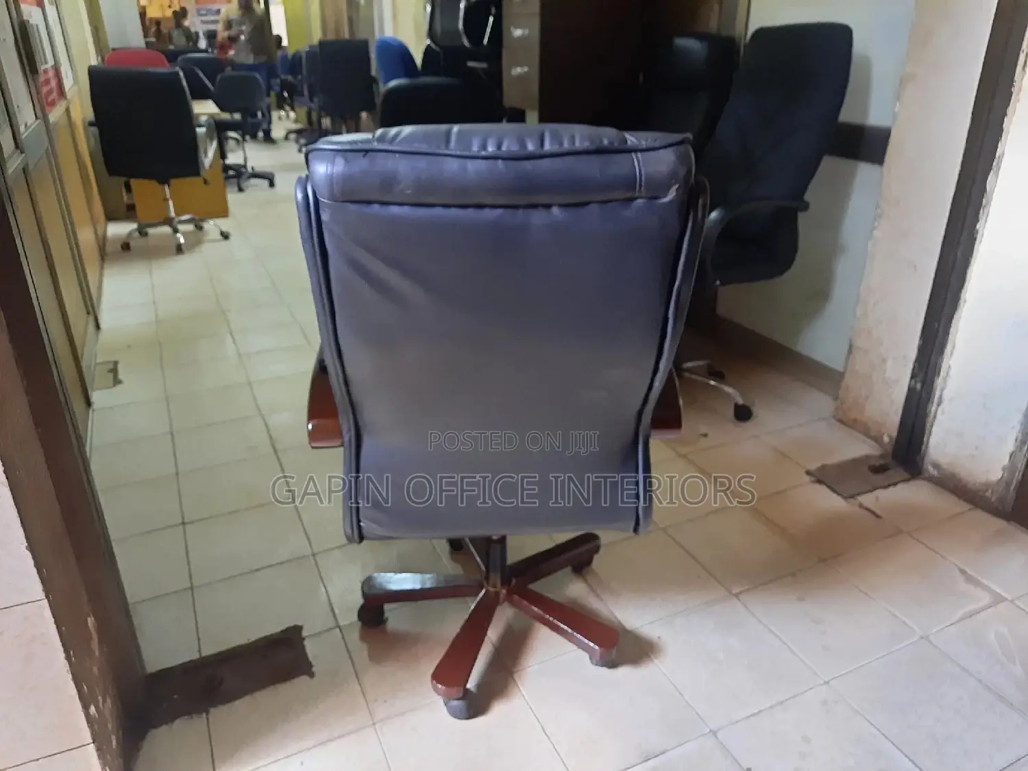 Short Back Executive Chair