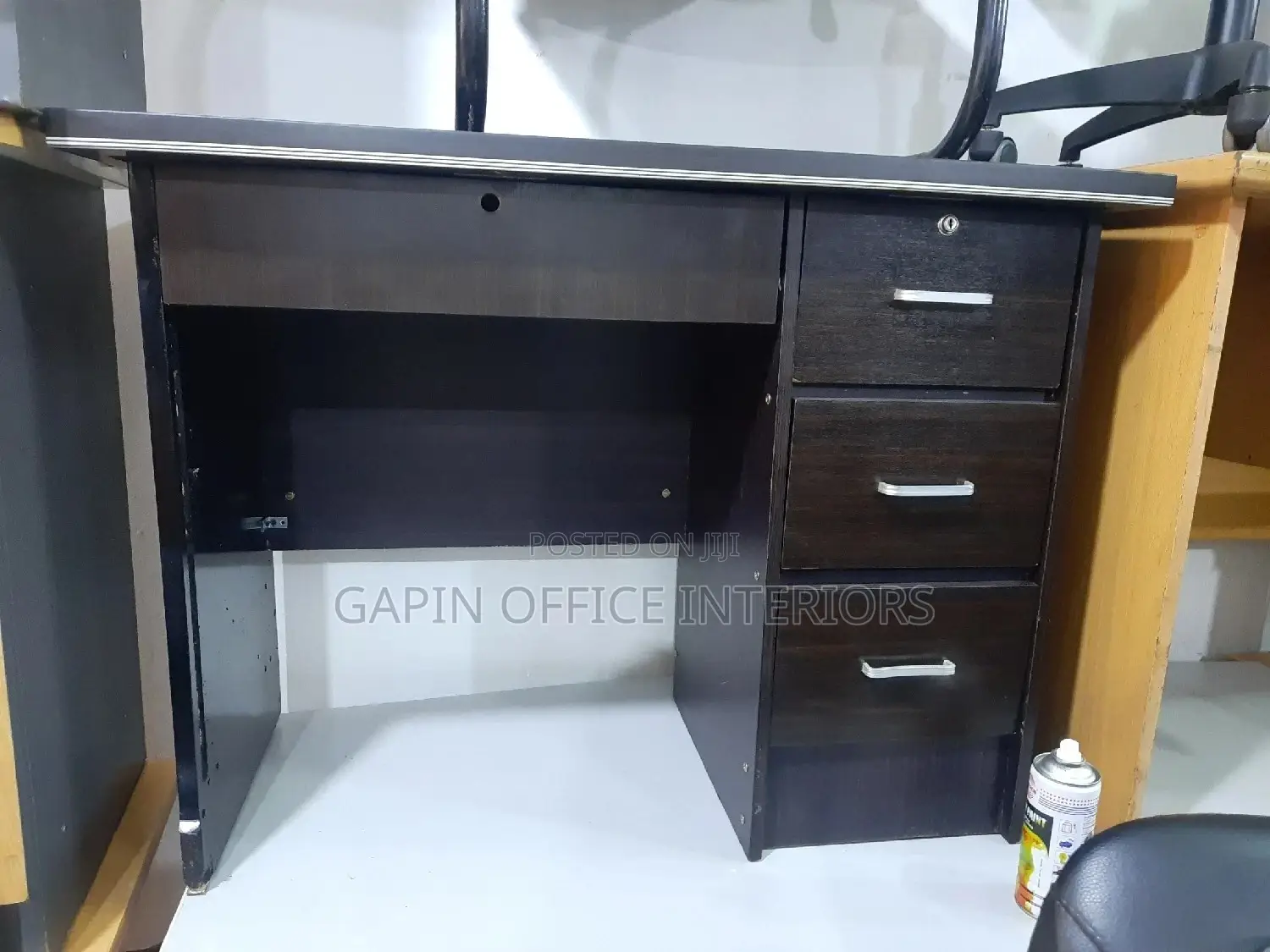 Simple Office Table