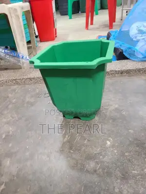 Plastic Flower Pot