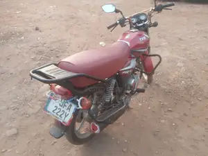 TVS HLX 125 2019 Red
