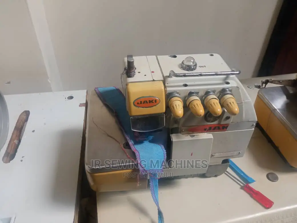 Overlock Industrial Sewing Machine