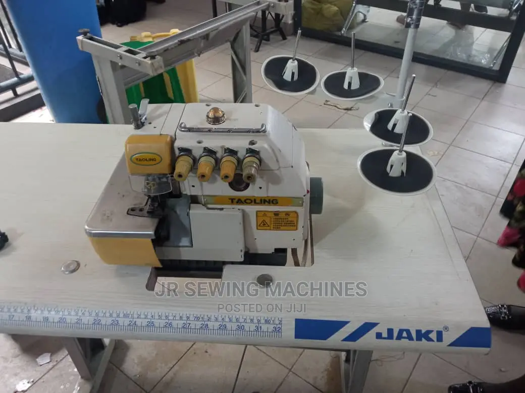 Overlock Industrial Sewing Machine