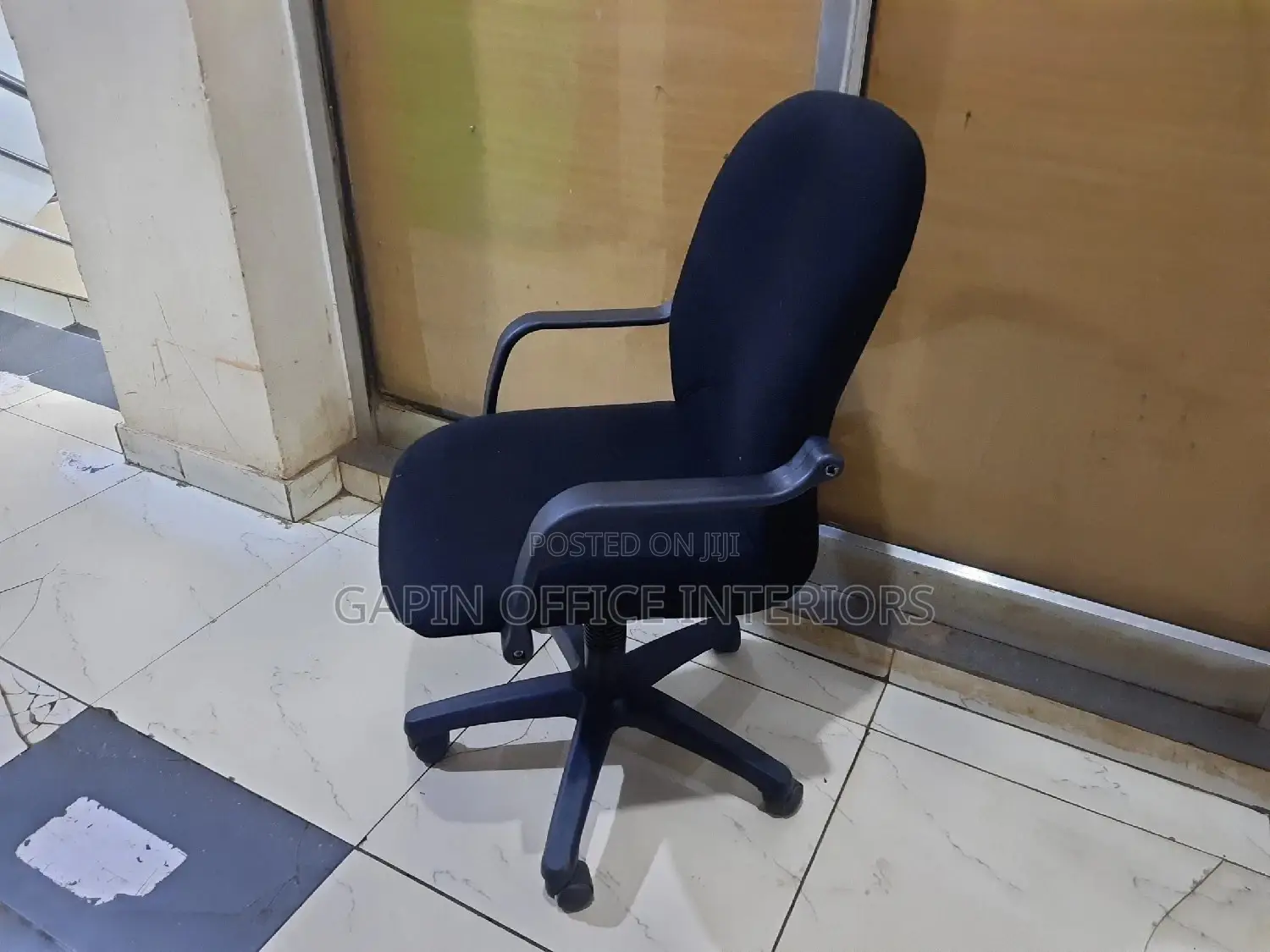 Black Adjustable Chair