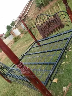 Bed of 6*6 Feet Call or What's Up On