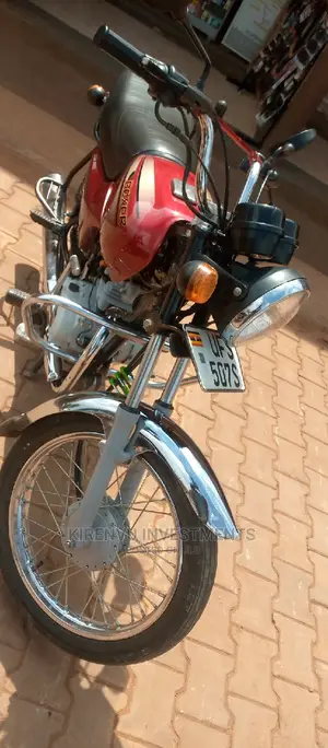Bajaj Boxer 100 2018 Red