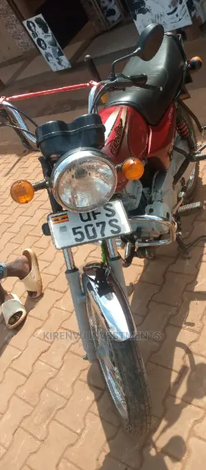 Bajaj Boxer 100 2018 Red