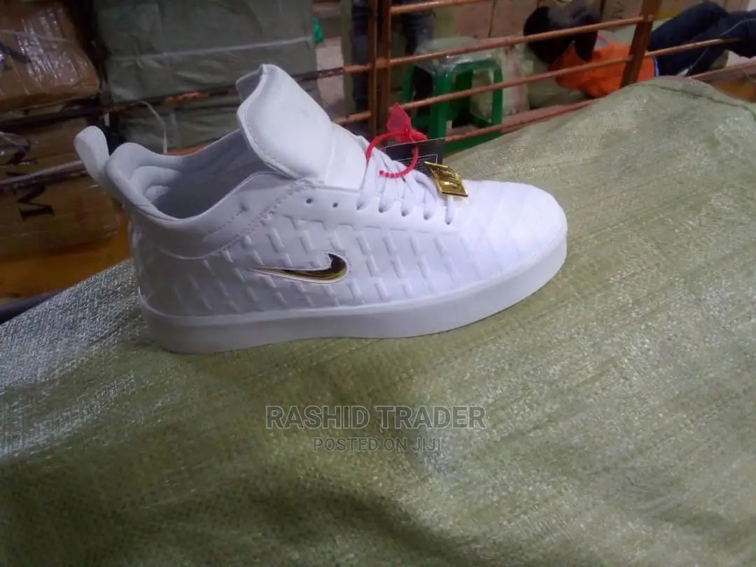 Nike Sneakers