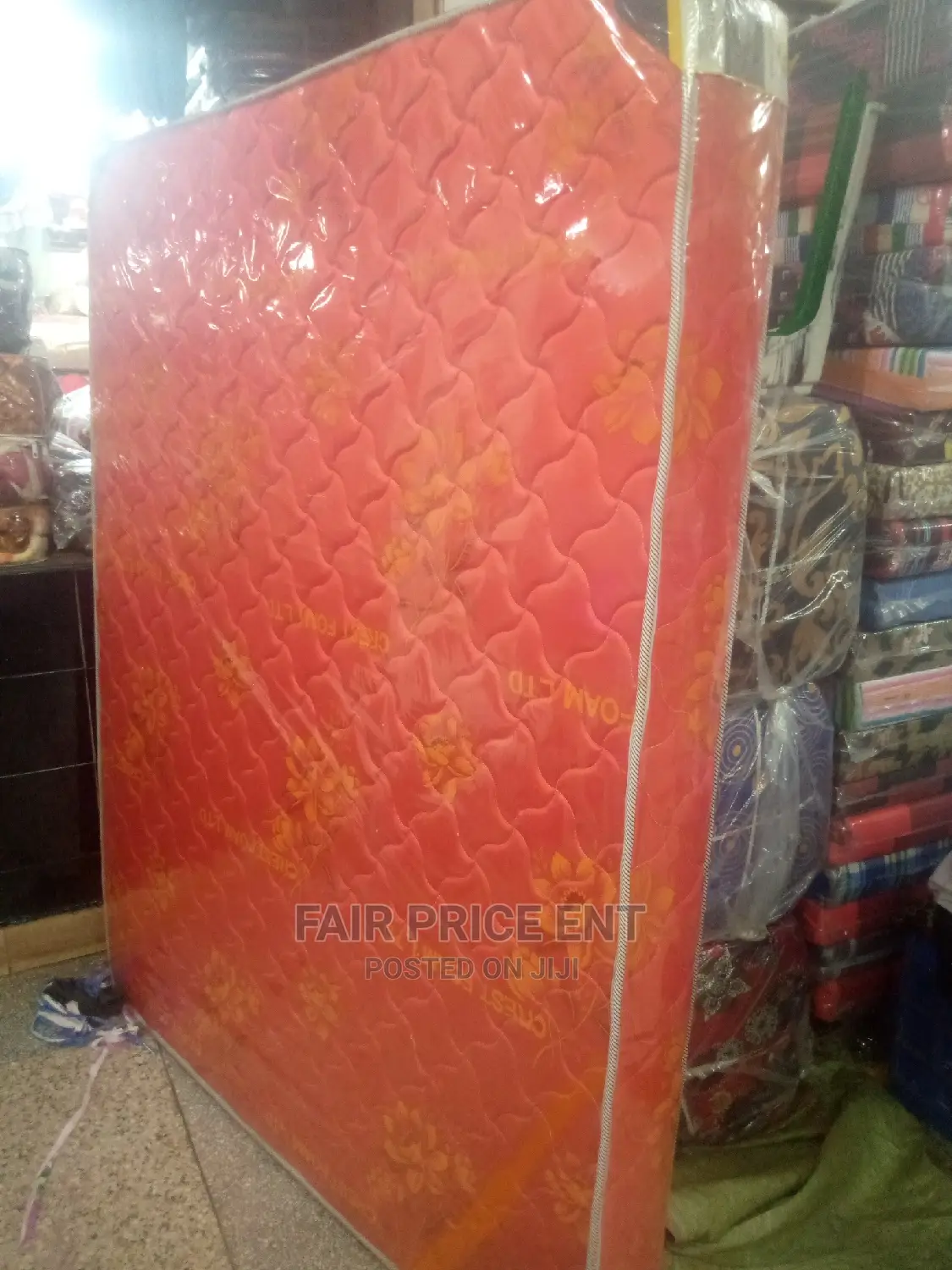 Crestfoam High Density.6x6x6.( Red)