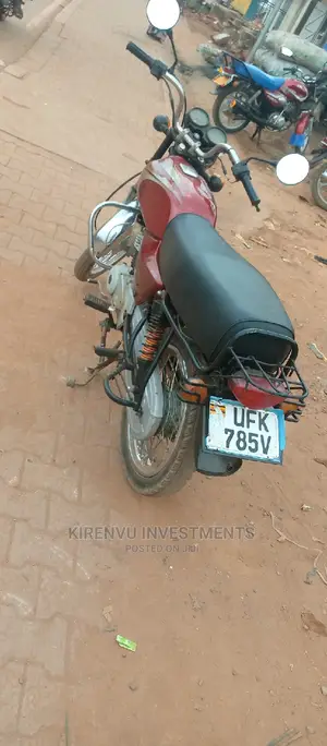 Bajaj Boxer 100 2018 Red
