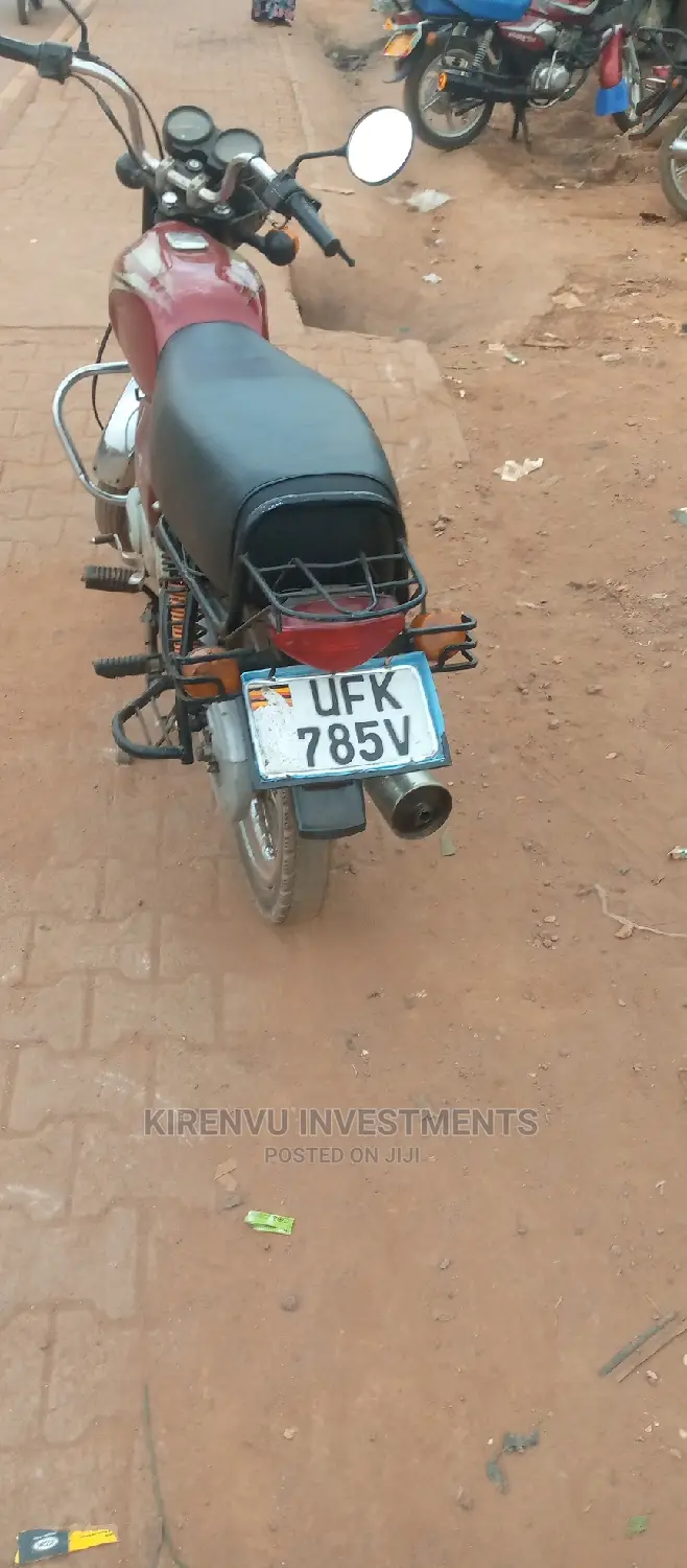 Bajaj Boxer 100 2018 Red