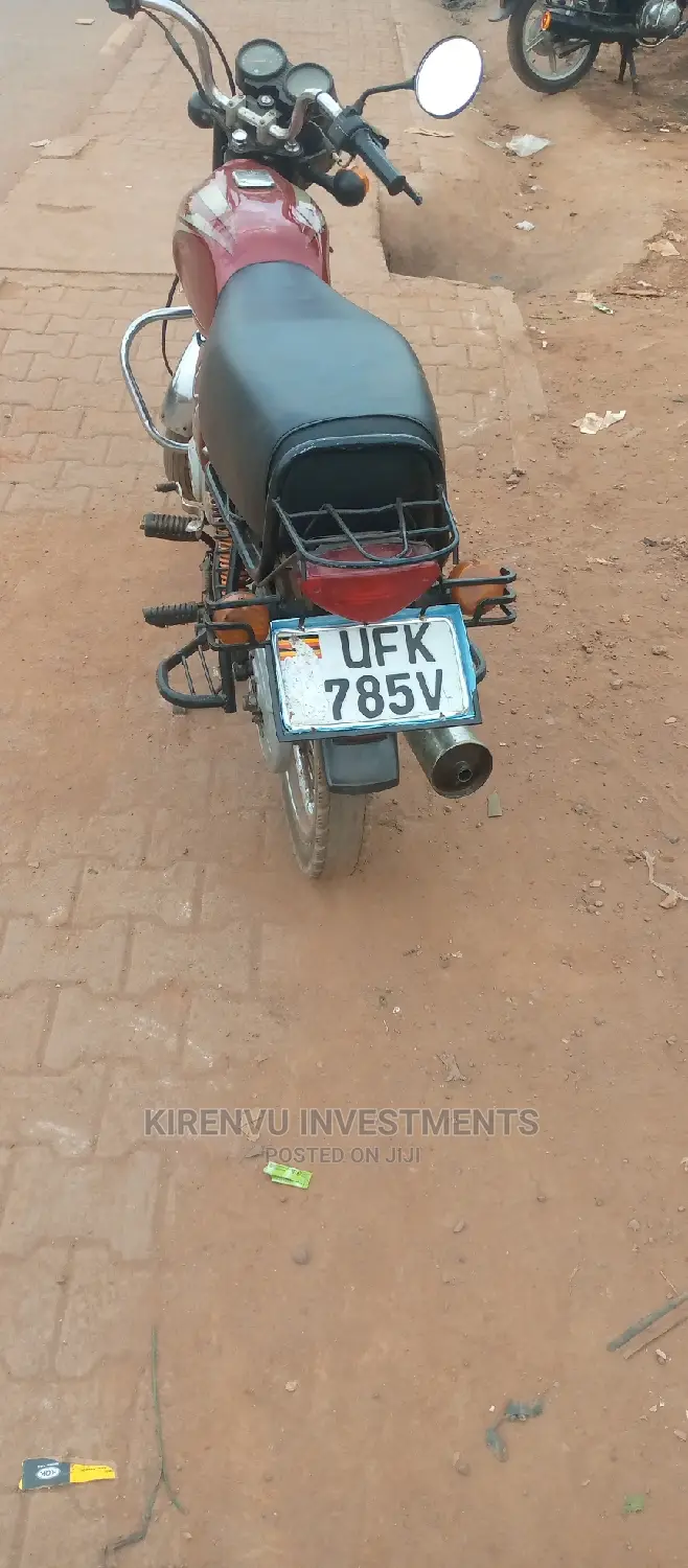 Bajaj Boxer 100 2018 Red