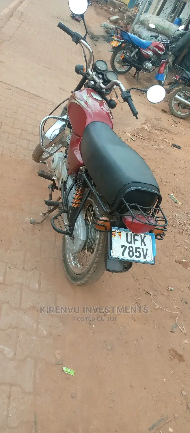Bajaj Boxer 100 2018 Red