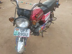 Bajaj Boxer 100 2021 Red