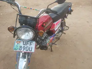 Bajaj Boxer 100 2021 Red