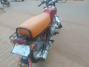 Bajaj Boxer 100 2022 Red