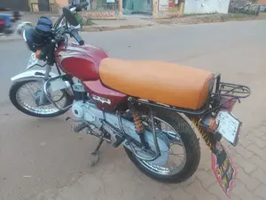Bajaj Boxer 100 2022 Red