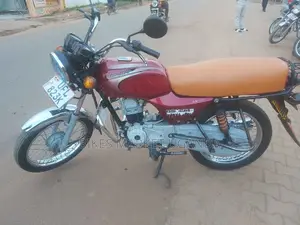 Bajaj Boxer 100 2022 Red