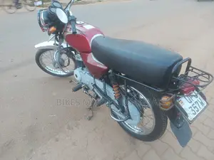 Bajaj Boxer 100 2022 Red