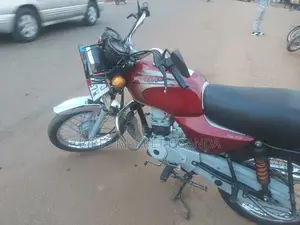 Bajaj Boxer 100 2022 Red