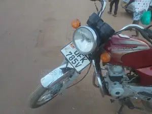 New Bajaj Boxer 2022 Red