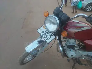 New Bajaj Boxer 2022 Red