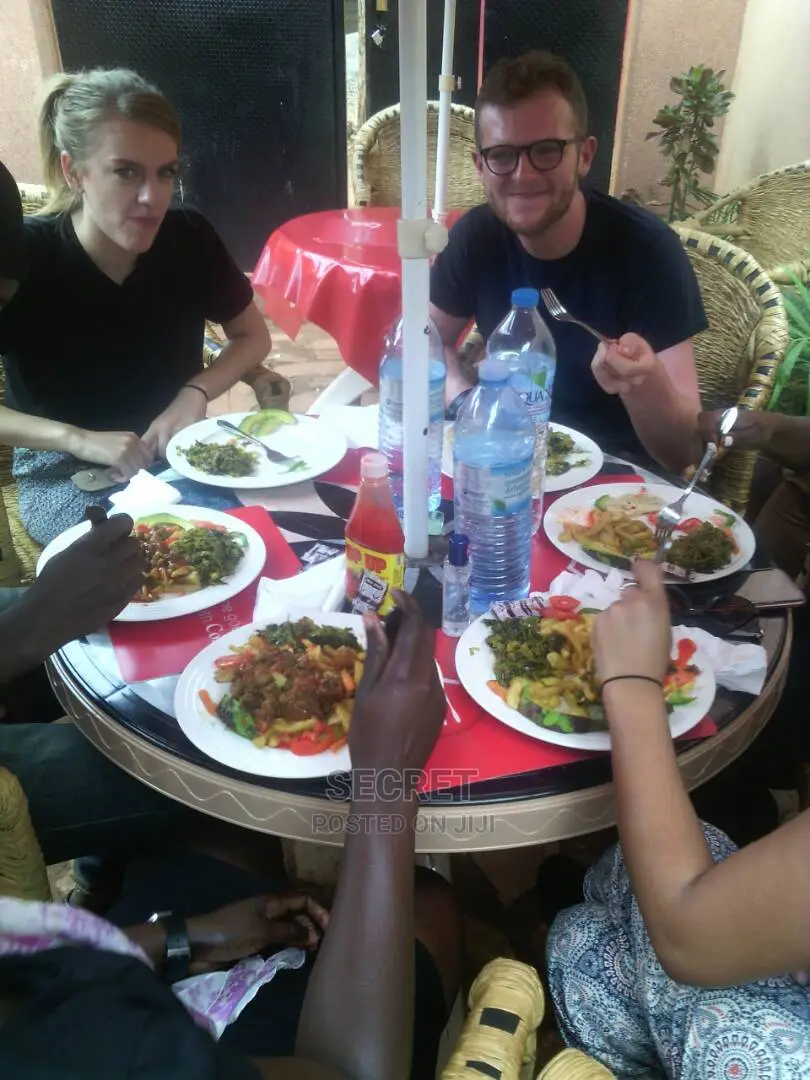 Waitress Needed Agently