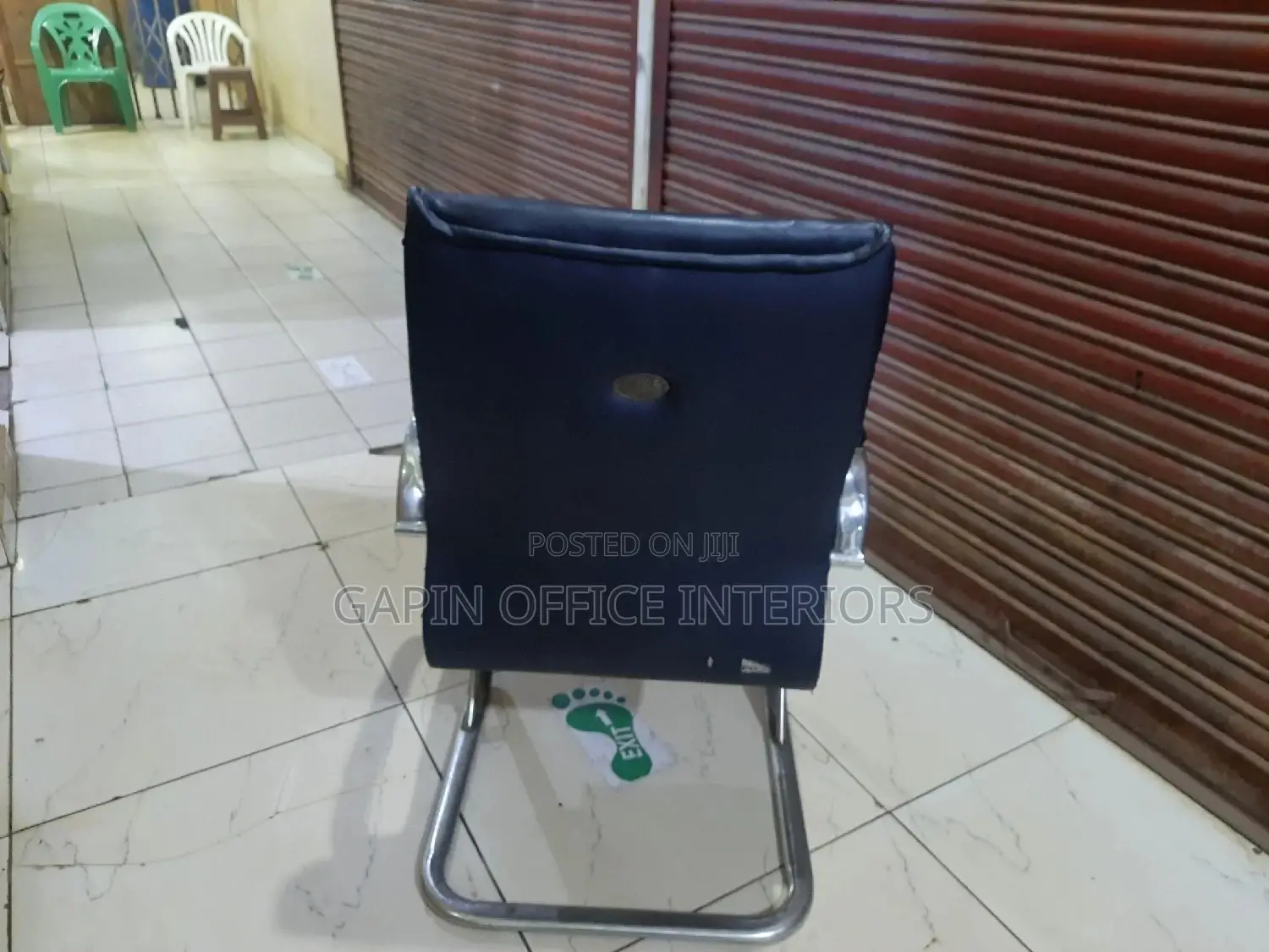 Short Back Visitor's Chair