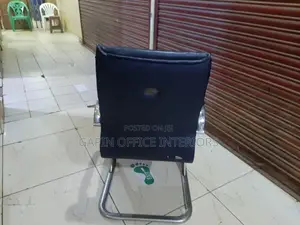 Short Back Visitor's Chair