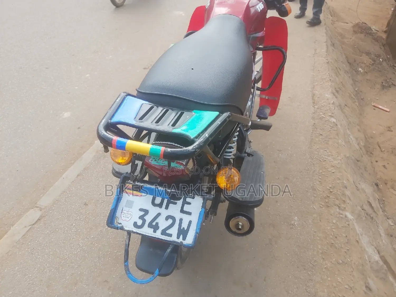 TVS HLX 125 2021 Red