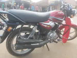 TVS HLX 125 2021 Red