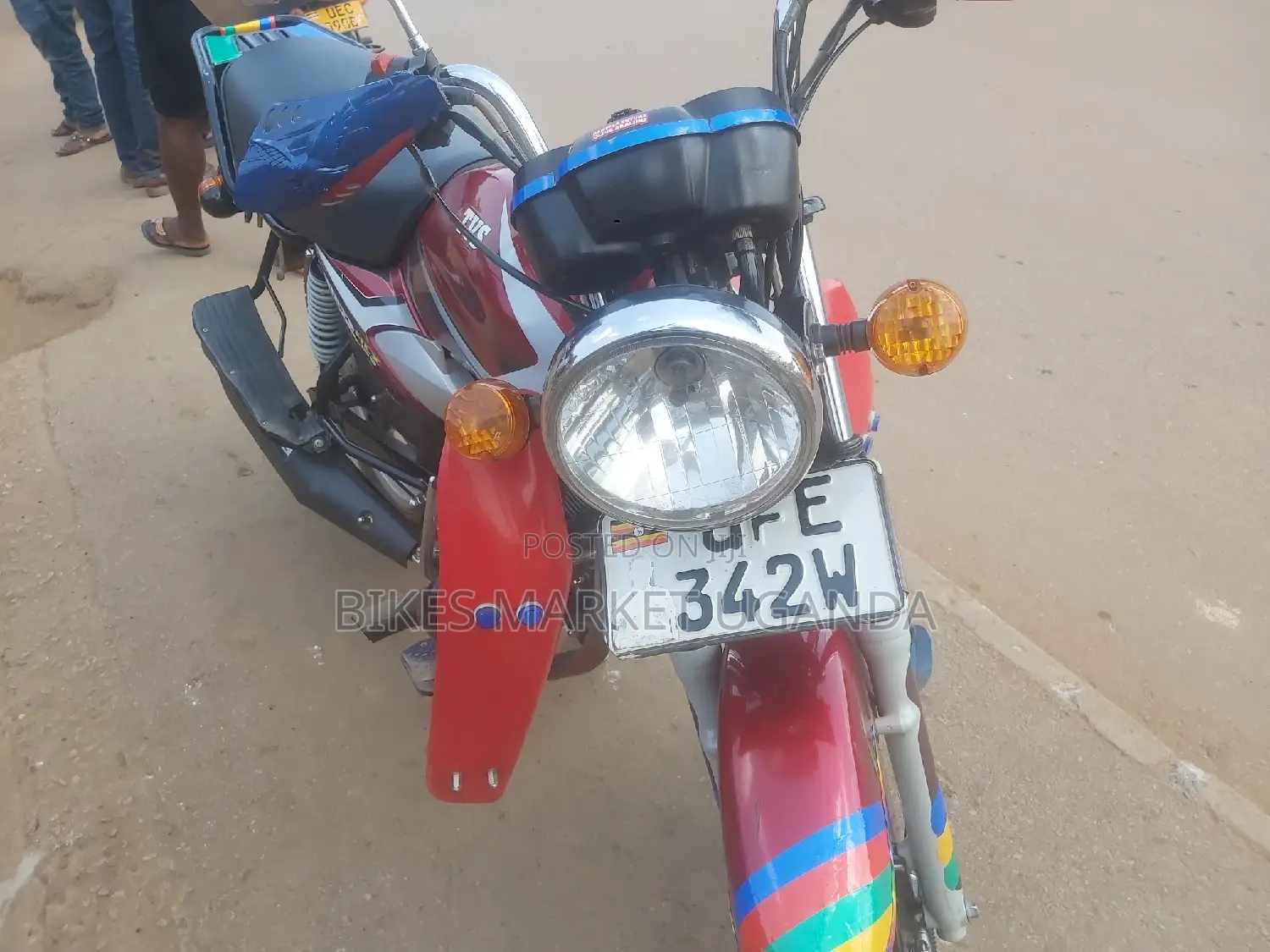 TVS HLX 125 2021 Red