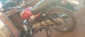 Bajaj Boxer 2015 Red