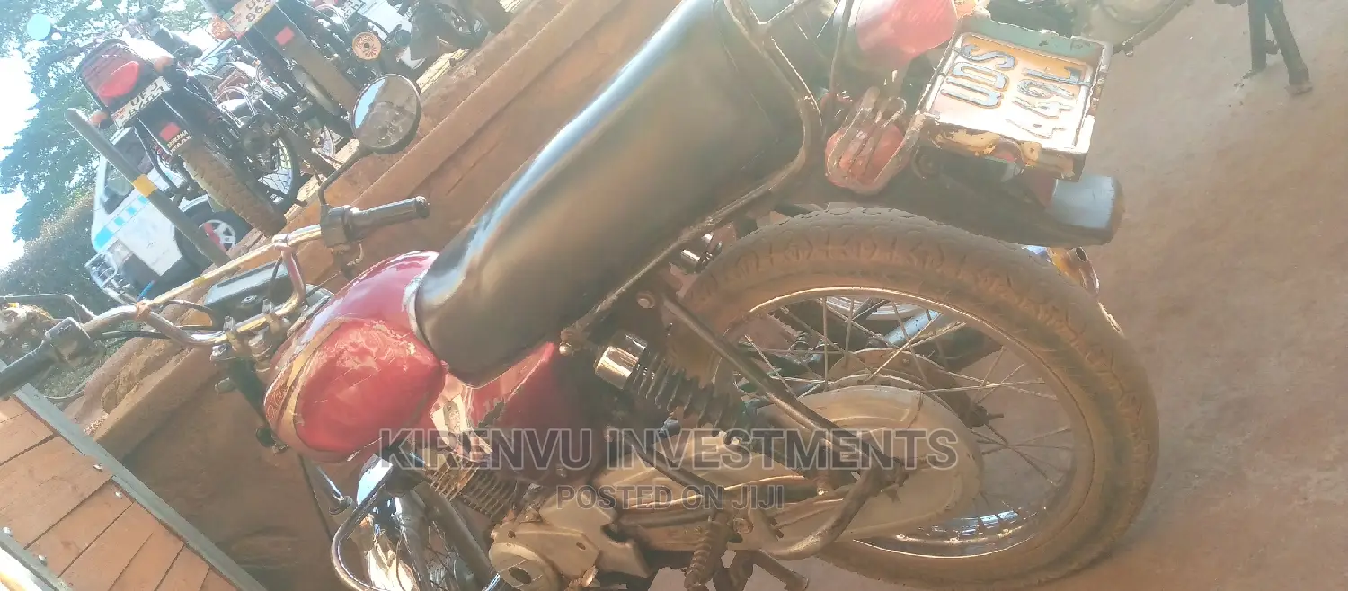 Bajaj Boxer 2015 Red