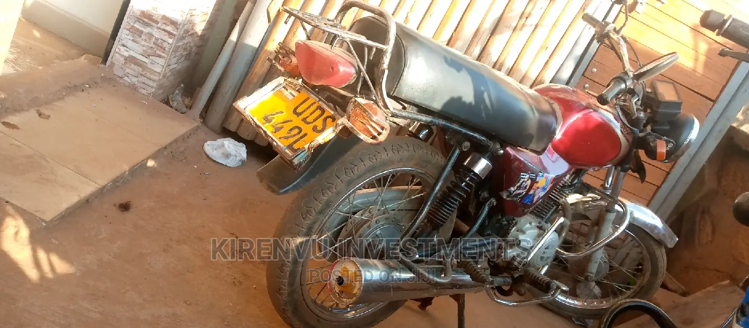 Bajaj Boxer 2015 Red