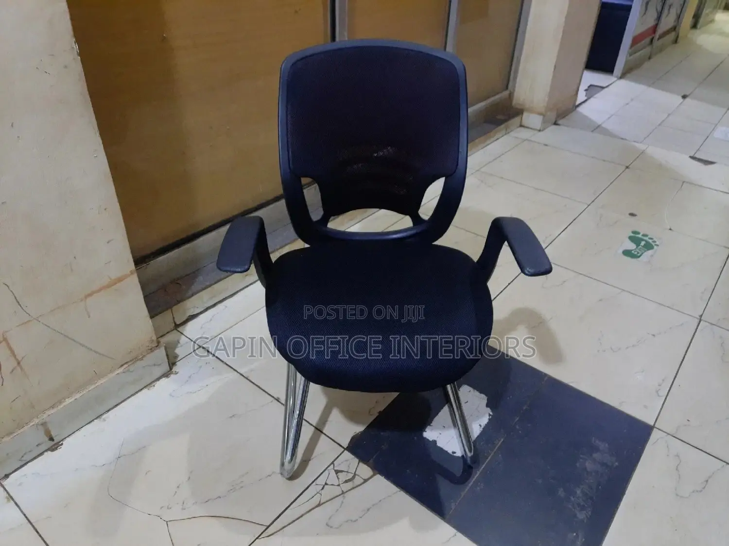 Visitor's Office Chair