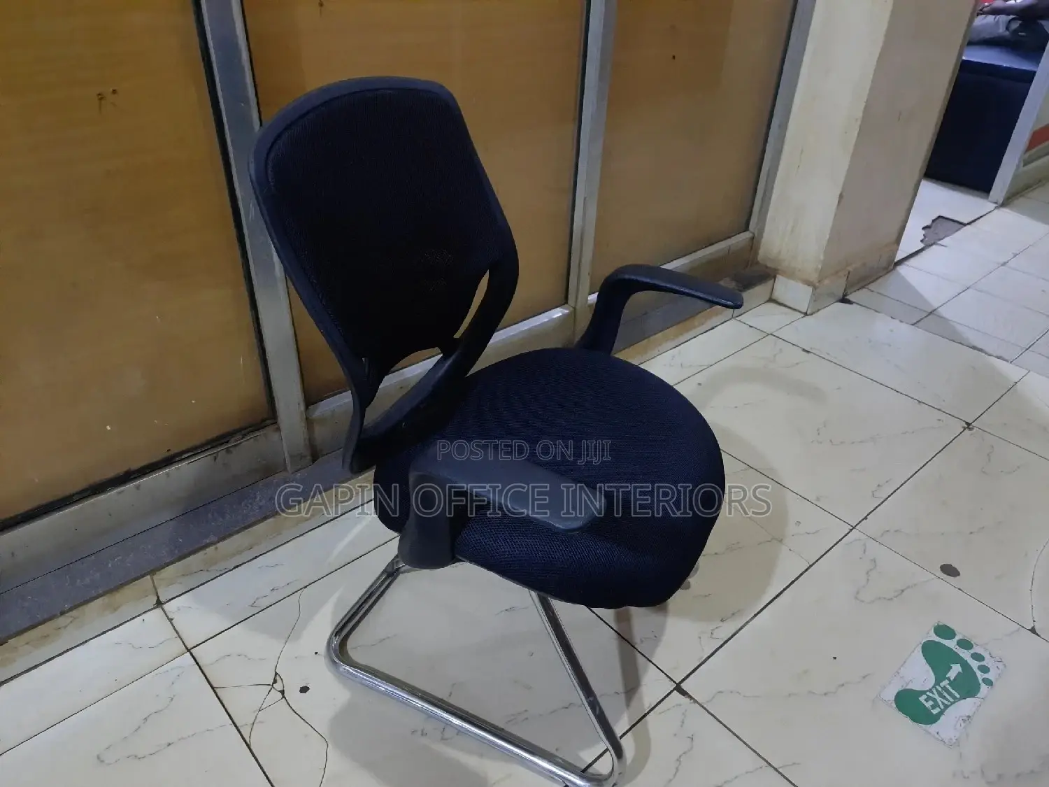 Visitor's Office Chair