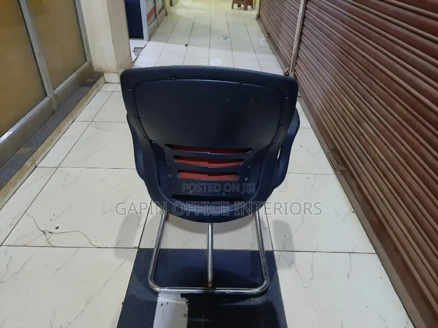 Visitor's Office Chair