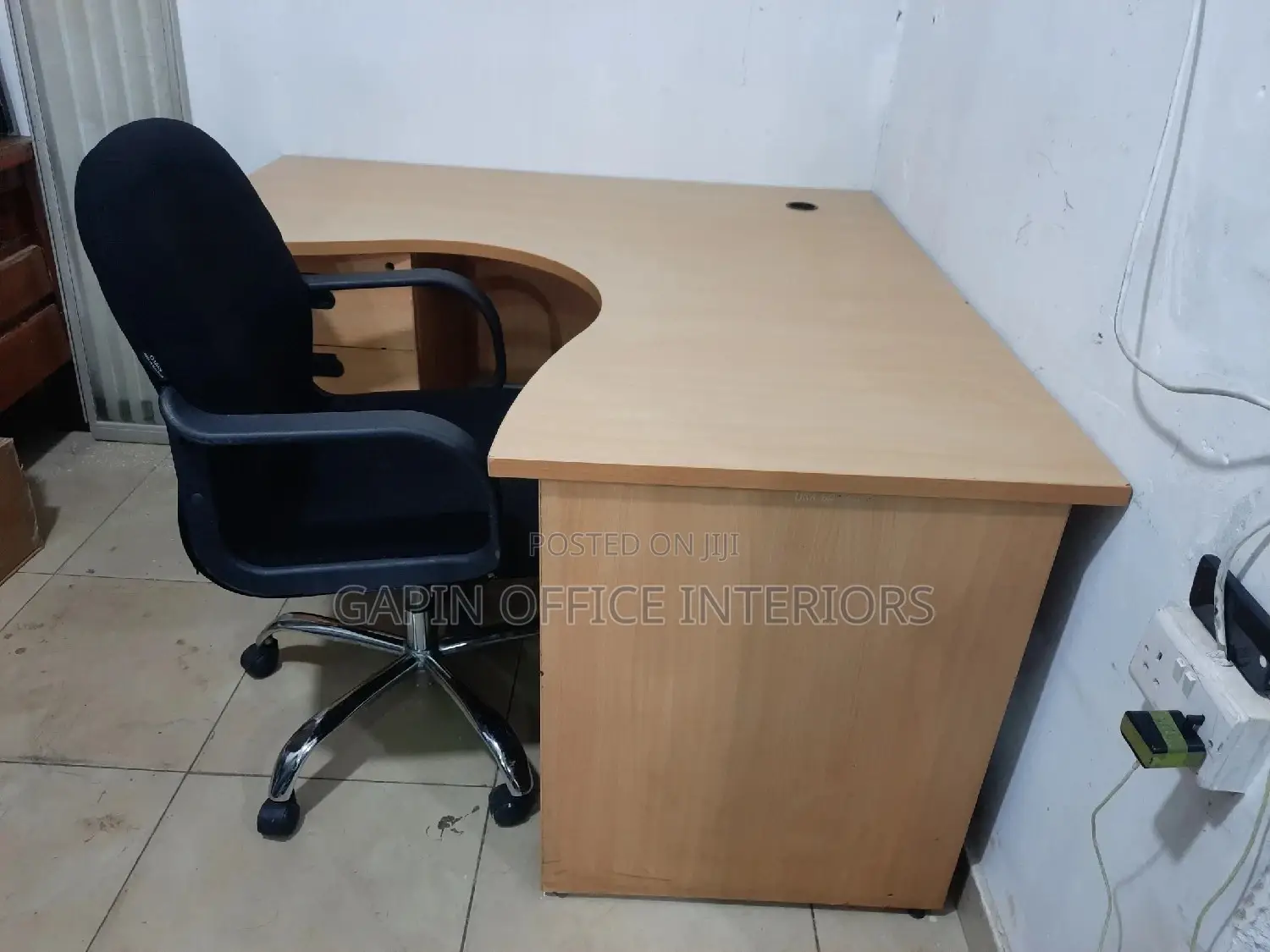 Office Furniture, Full Set