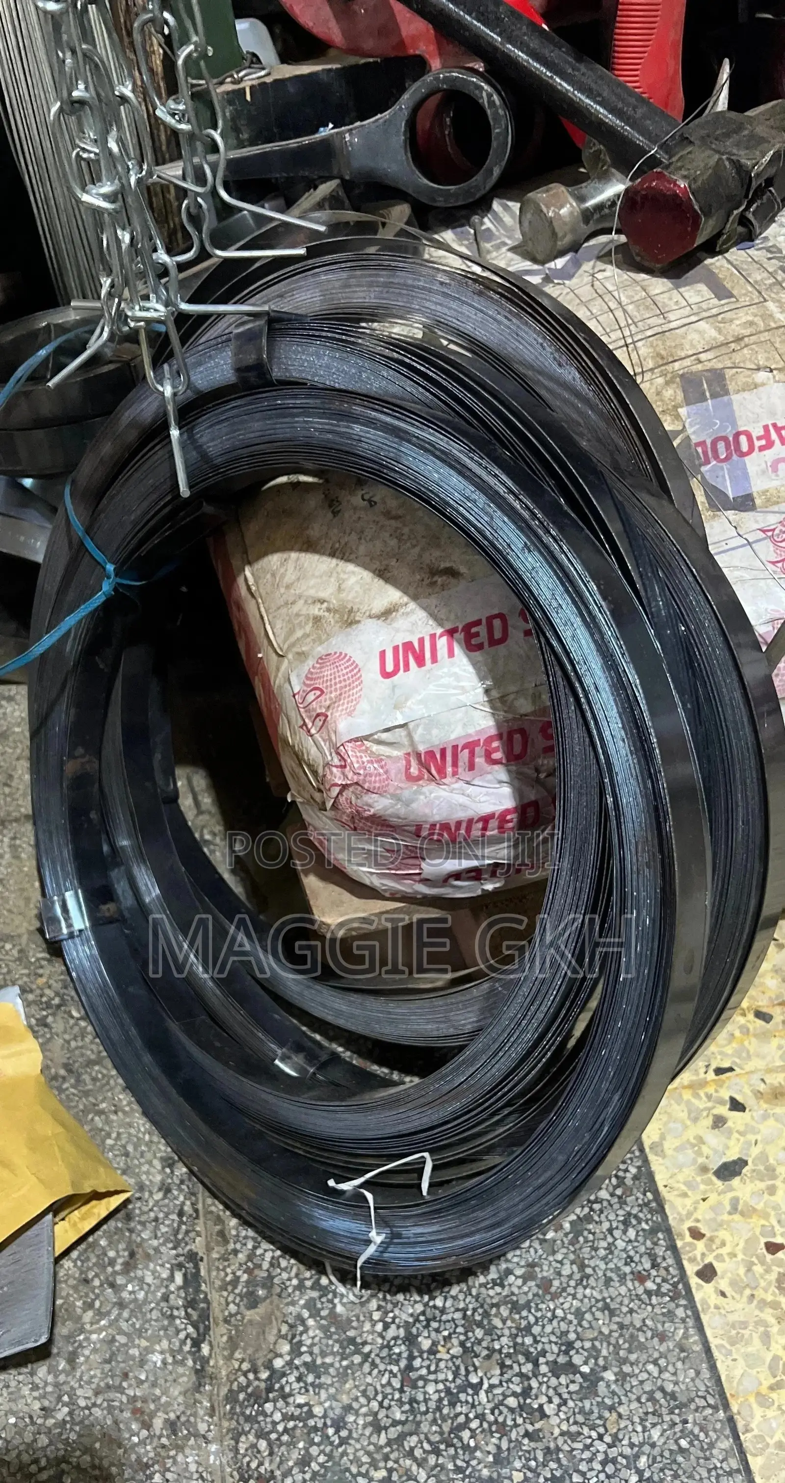Hoop Iron (Payani)