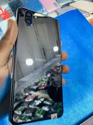 Sharp Aquos R3 128 GB Black