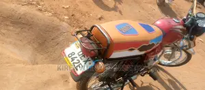 Bajaj Boxer 100 2018 Red