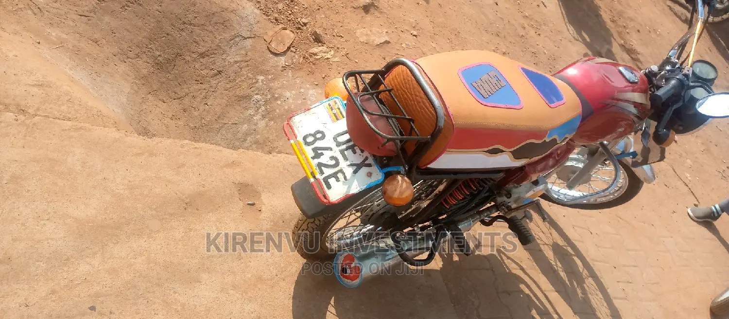Bajaj Boxer 100 2018 Red