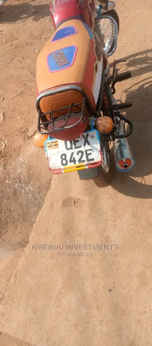 Bajaj Boxer 100 2018 Red