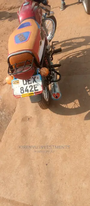 Bajaj Boxer 100 2018 Red