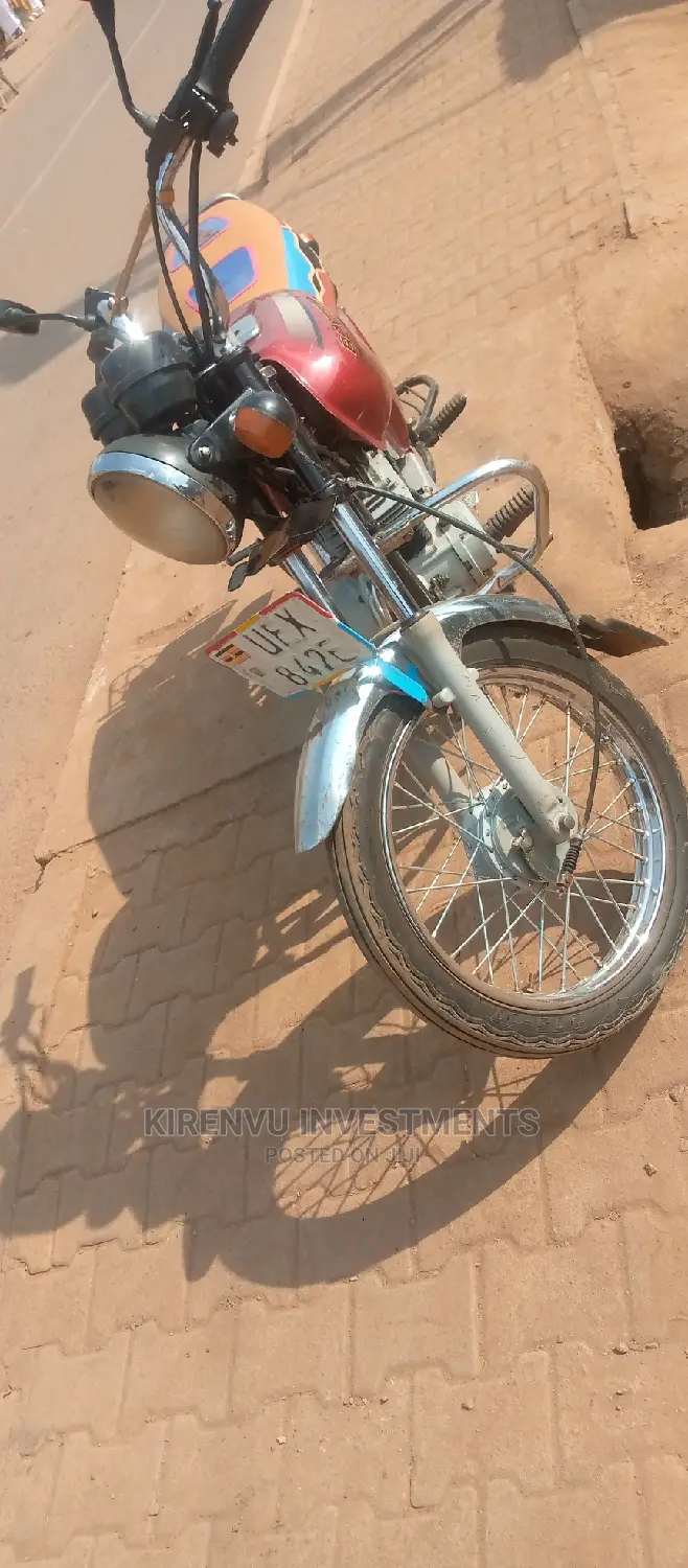 Bajaj Boxer 100 2018 Red