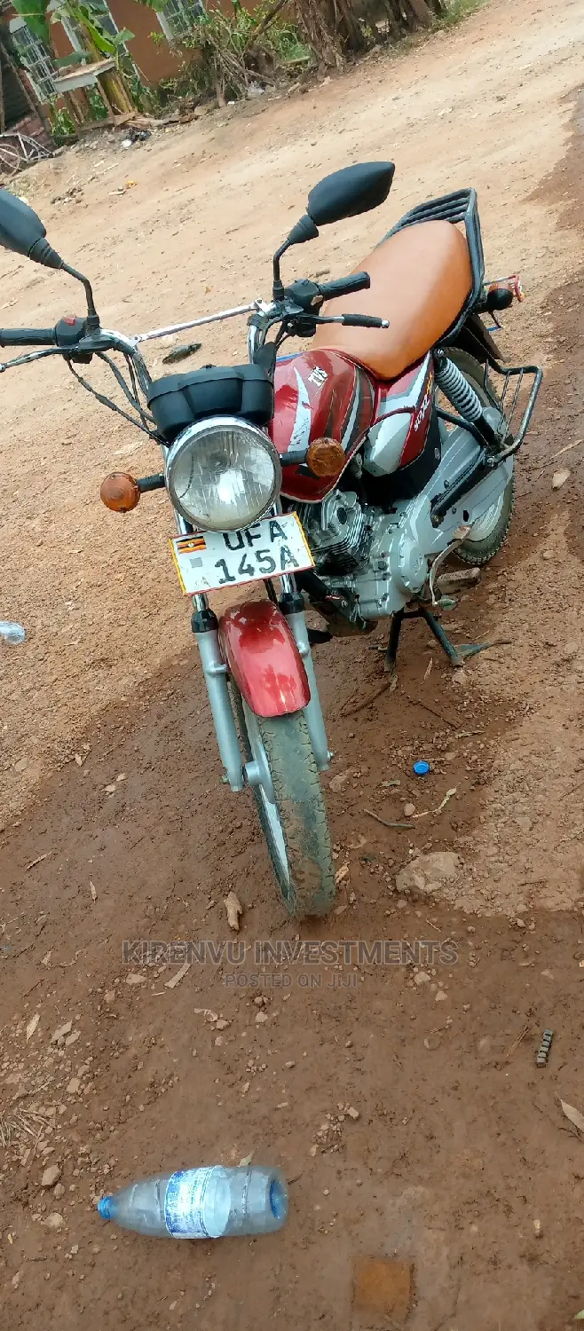 TVS HLX 125 2018 Red